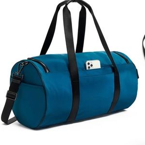 Tumi Misty Duffel in Dark Turqouise